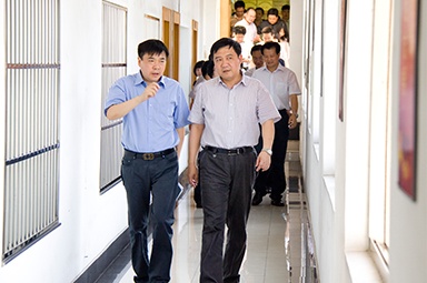 2012年7月5日，時(shí)任嘉興市委書記李衛(wèi)寧一行調(diào)研公司黨建工作