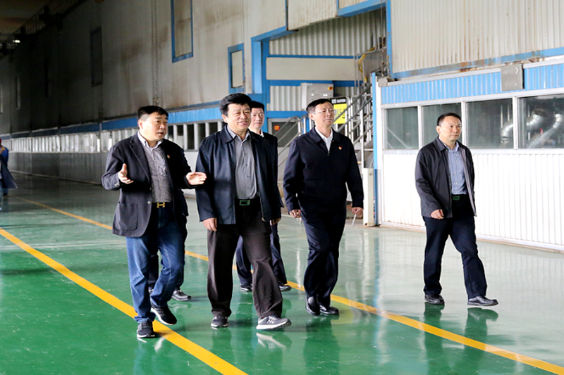 2019年5月8日，時(shí)任國家水利部原總工程師、水利部參咨委副主任委員汪洪蒞臨景興紙業(yè)調(diào)研節(jié)水工作