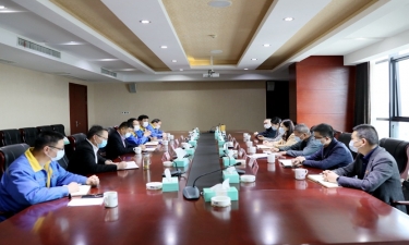 平湖市委常委、宣傳部長沈志鳳蒞臨景興紙業(yè)調(diào)研疫情防控和復(fù)工復(fù)產(chǎn)情況